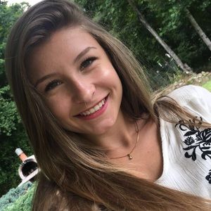 Meet your Posher, Julie